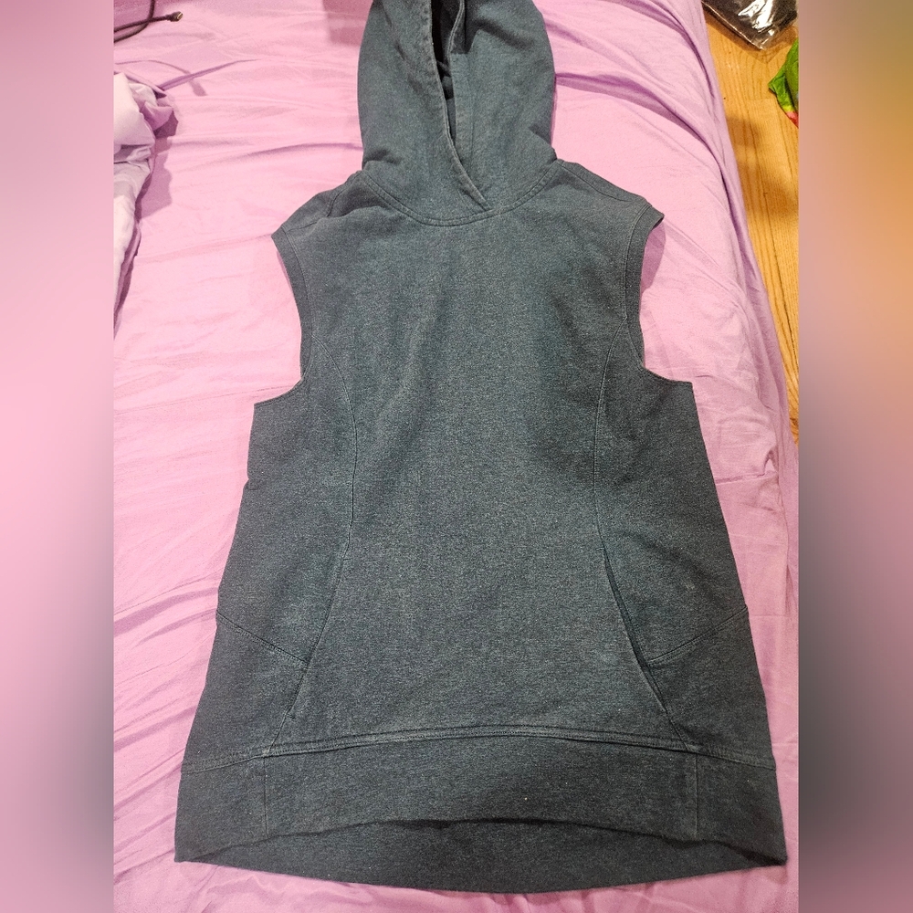 Lululemon Hoodie Womens 6 Blissed Out Sleeveless Pullover Hooded Pocket Athletic